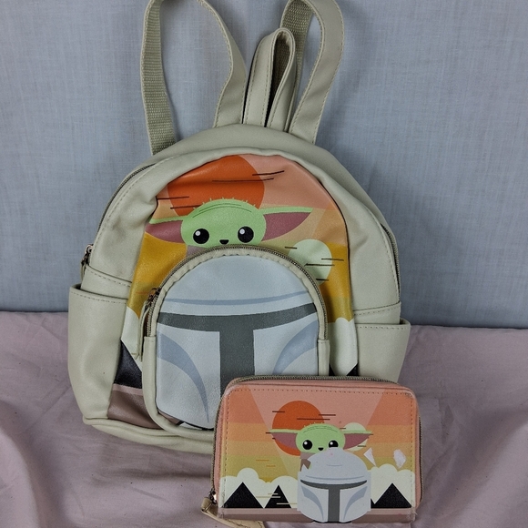 Danielle Nicole Star Wars Baby Yoda Mini Backpack & Matching Wallet - Picture 16 of 16